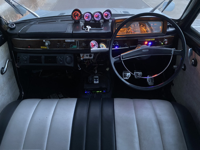 ダットサンブルーバード