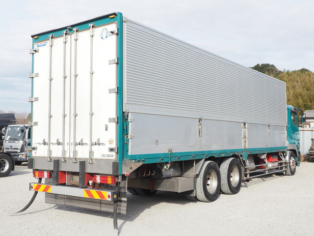 スーパーグレート冷蔵冷凍車