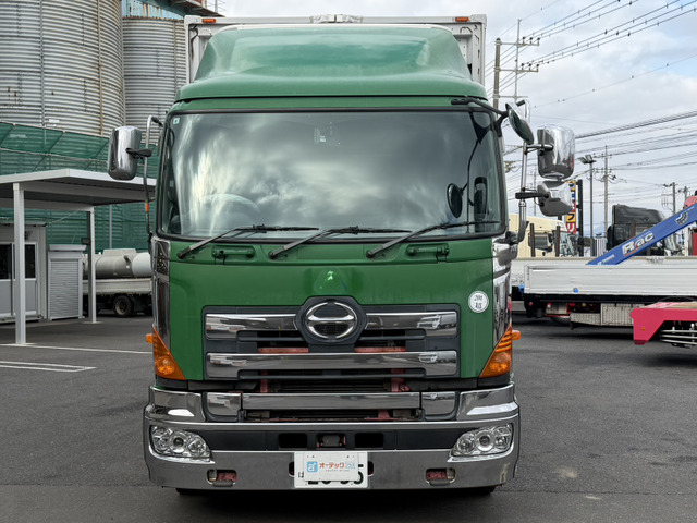 プロフィア冷凍冷蔵車