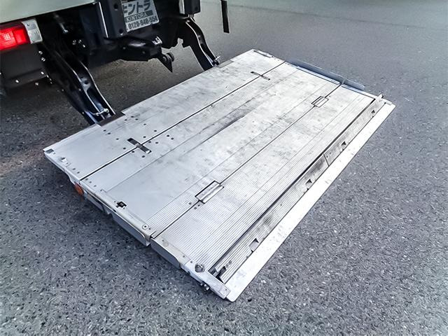 �V���a���i�[�p���[�Q�[�g