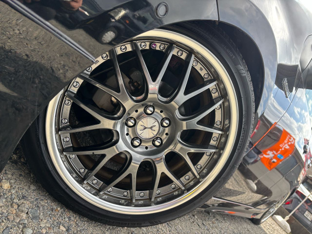 �}�[�x���b�N18�C���`AW�������Ă���܂��B�e��J�X�^��������܂��̂ŁA�܂��͂��C�y�ɂ��⍇���������B