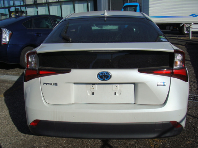 プリウス1.8 S