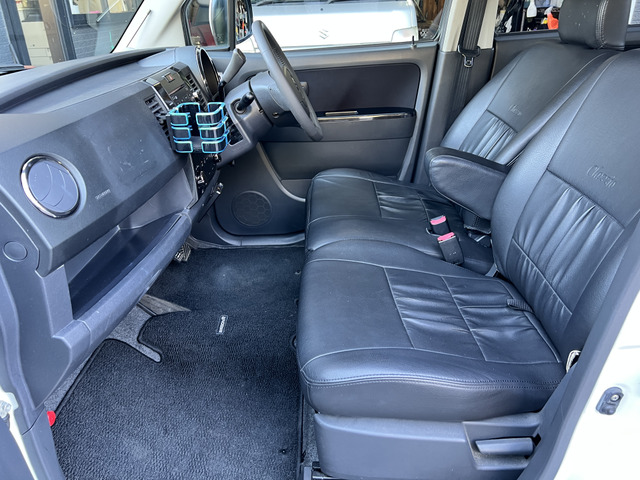 �g���b�N�̎Ԍ��␮���A�̔��������Ă���܂��B���^�����^�܂ł��Ή��\�ł��B