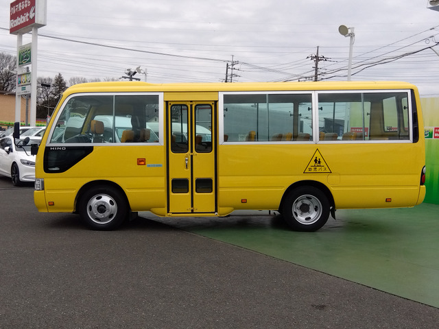 リエッセII幼児専用車