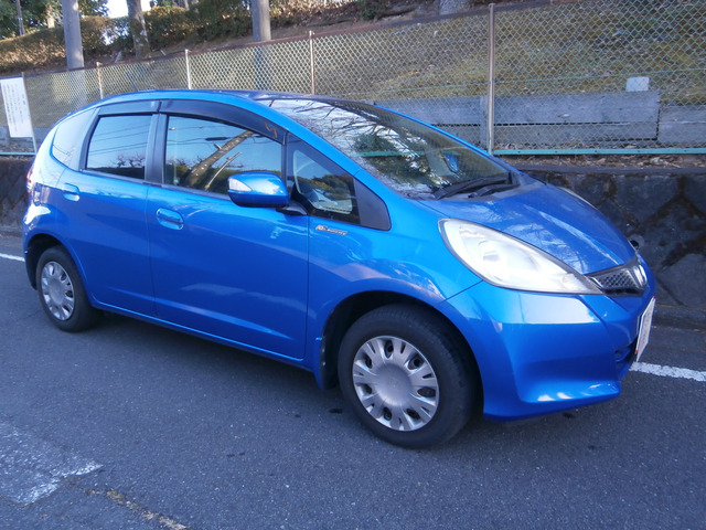 フィット1.3 G 10thアニバーサリー