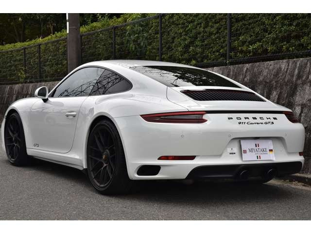 911カレラ GTS PDK