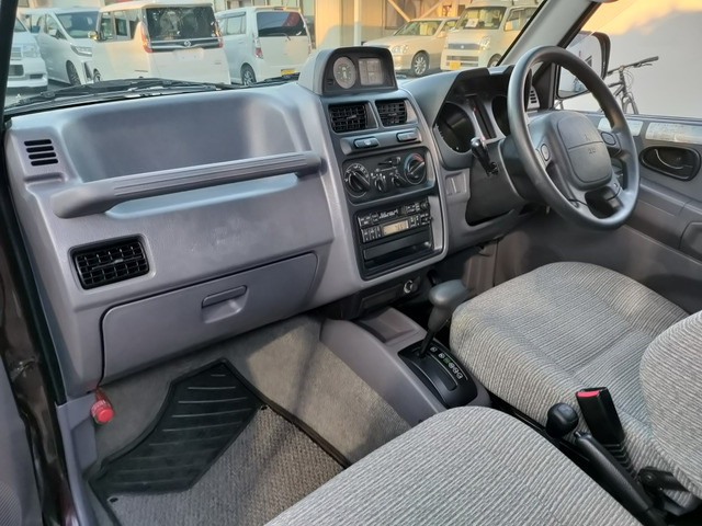 �y2�N�ۏ؁z2�N�ۏ؂��W������!���[�h�T�[�r�X�t�т��Ă���܂��B���S�̃J�[���C�t�͓��Ђł��������߂�������!(�A���Ԃ�i���ԂȂǈꕔ�ΏۊO�̎Ԏ���������܂��B�ڂ����̓X�^�b�t�܂ŁB)