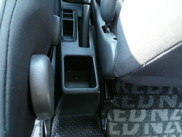 �n���h�u���[�L����A����������ɕ֗��ȃX�y�[�X������܂�(*^-^*)