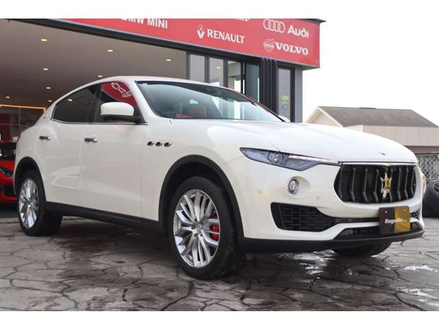 �L���J���[�̃p�[���z���C�g�ł������܂��B��240,000
