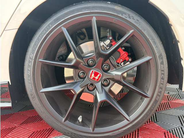 ���b�N�i�b�g�̓L�[�̓s���ɂ�菃���ɖ߂��܂��̂ł������������B