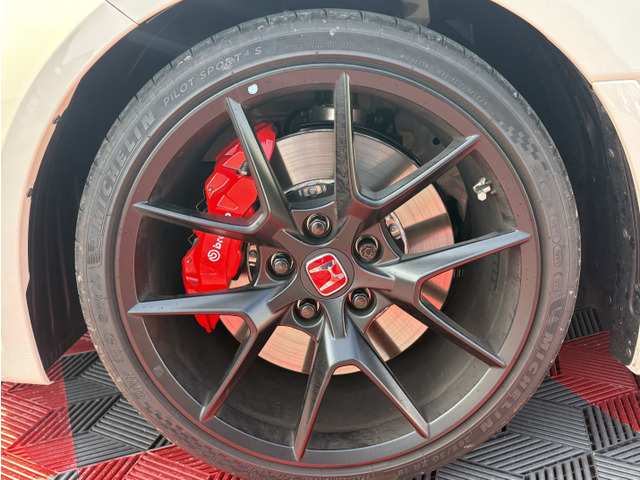 ���b�N�i�b�g�̓L�[�̓s���ɂ�菃���ɖ߂��܂��̂ł������������B