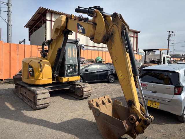 CAT油圧ショベル