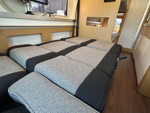 �_�C�l�b�g���ȒP�Ƀx�b�h�W�J���\�ł�!���@��112cm&times;88cm�ƂȂ��Ă���܂�!