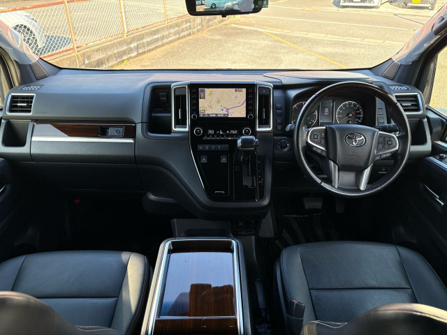 �C���p�l����