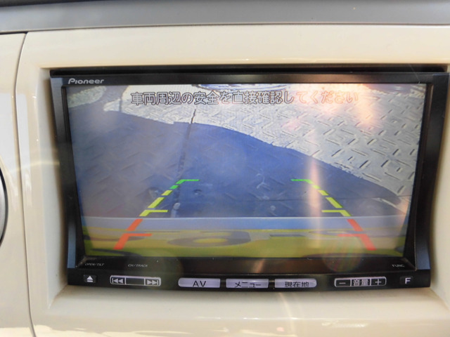 �o�b�N���j�^�[