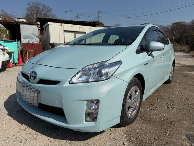 トヨタ プリウスの中古車一覧｜中古車検索 - 価格.com