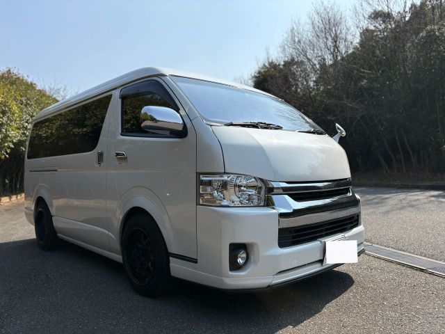 �ЊO�t�����g�E�T�C�h�G�A���E�{���l�b�g