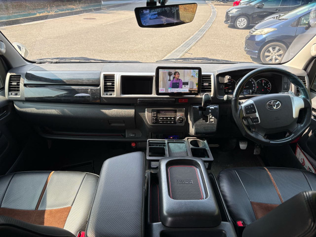 �C���p�l����