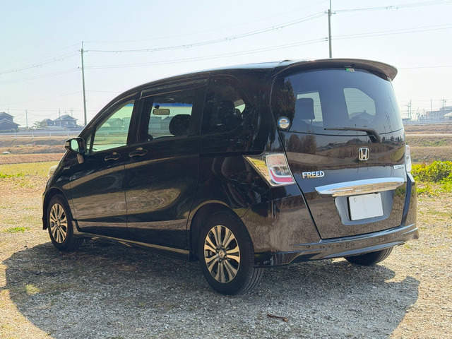 フリードハイブリッド1.5 ジャストセレクション