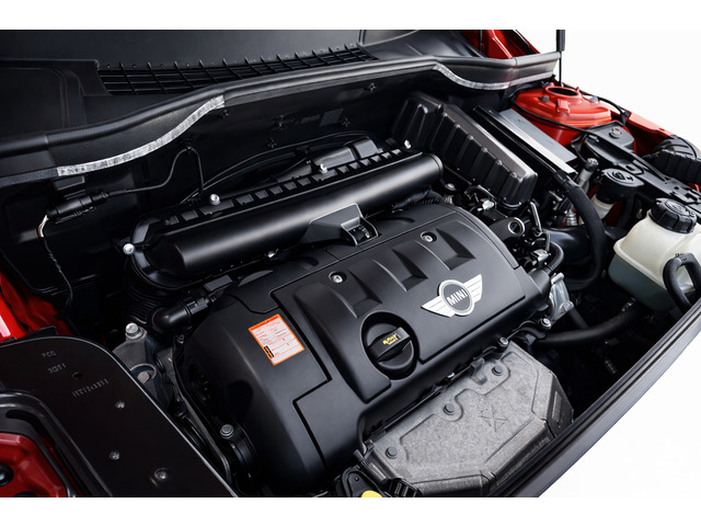 ���ڂ����G���W����1.6L����4�C����6AT�Ƃ̑g�ݍ��킹�ƂȂ�܂��B