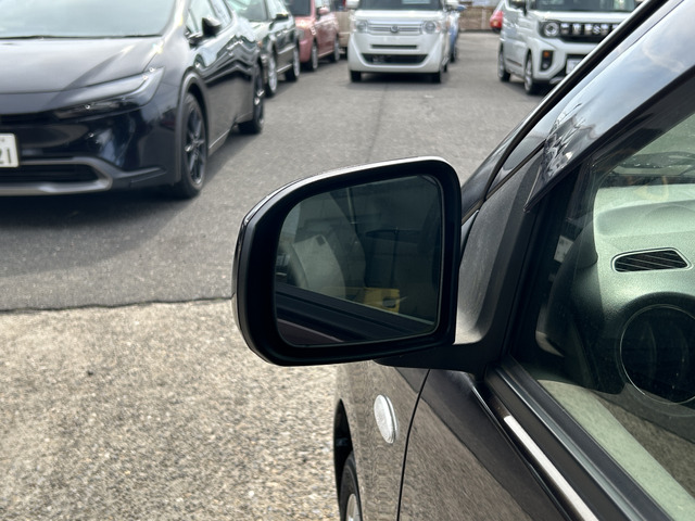 �y�x�����z���i�X�z���Ԃ������������܂��āA���ɗL�������܂��B�݌Ɏԗ��ɂȂ�܂��̂ŁA���񂲓s���̋X�������ɁA���ɗ��ĉ������B���X�\��������ƁA���ē����X���[�Y�ł��B