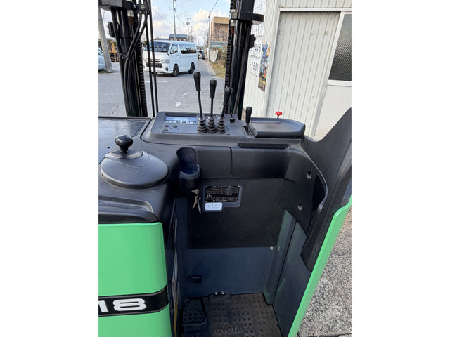 トヨタL&amp;F電動フォークリフト