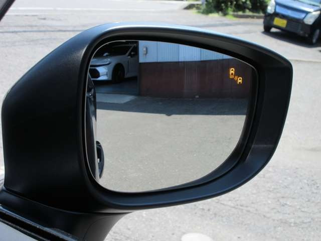 ���s���Ɍ������ڋ߂���ԗ���m�点�Ă����u���C���h�X�|�b�g���j�^�����O(BSM)&���A�E�N���X�E�g���t�B�b�N�E�A���[�g(RCTA)!��i�̈��S�Z�p���h���C�o�[�̊댯�F�m���T�|�[�g!