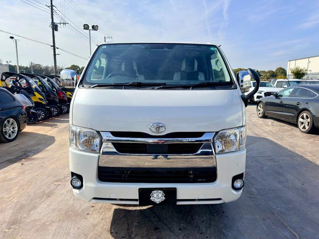 ハイエースバン