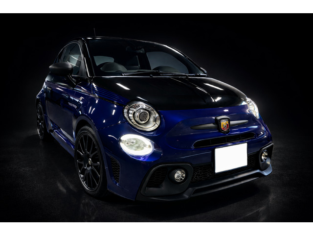 アバルト595（フィアット）モンスターエナジー ヤマハ　【世界限定2,000台|即納可】 中古車画像