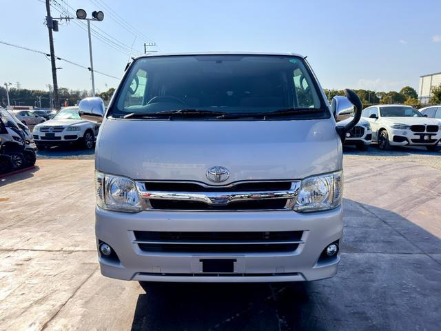 ハイエースバン