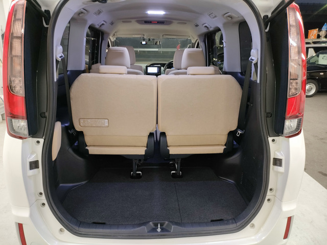 �y�K���X����̕i���z ���Ђ̓W���ԗ��ɂ�AIS�Ӓ菑���I�[�g�I�[�N�V�������̍���\��ςݍ���ł��܂��B�v���C�X�{�[�h�̋��z�͏��o��݂̂��x�������z�B�i�������i���S���͈ꌩ�ɔ@�����B��ڗđR�ł��B