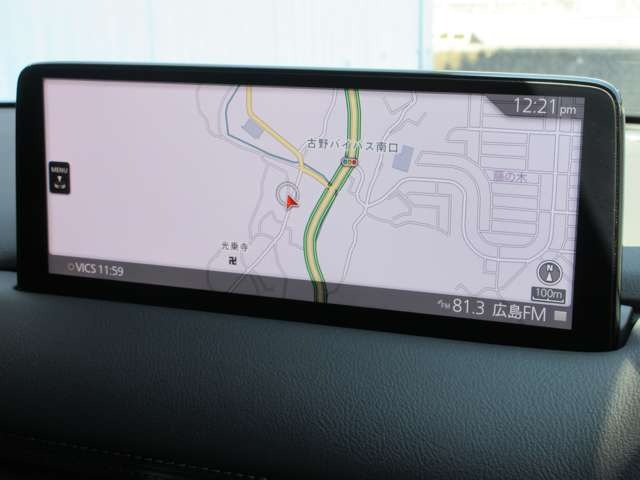 10.25�C���`�̃Z���^�[�f�B�X�v���C�i�r!