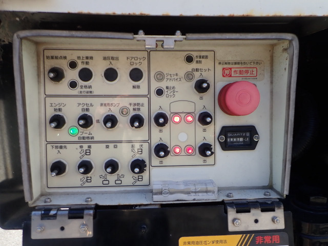 �����A�N�V�����ő���\�ȁA�W���b�L�����Z�b�g�E�u�[�������i�[�@�\�t!