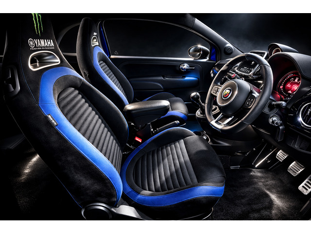 アバルト595モンスターエナジー ヤマハ