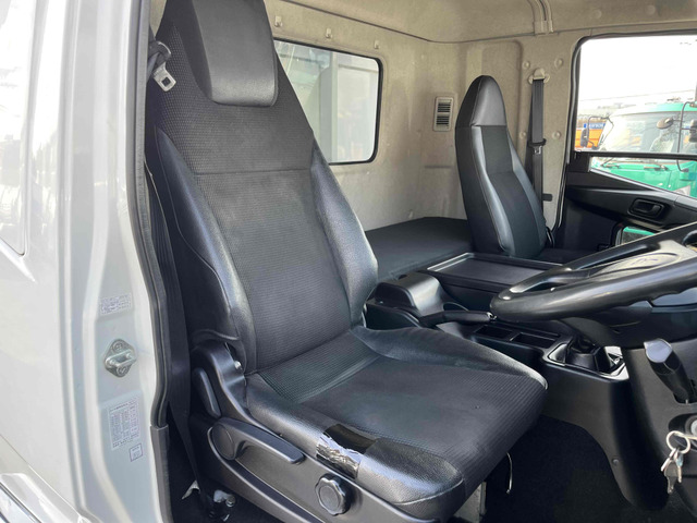 �^�]�ȃV�[�g�A�؂�ӏ��L��B