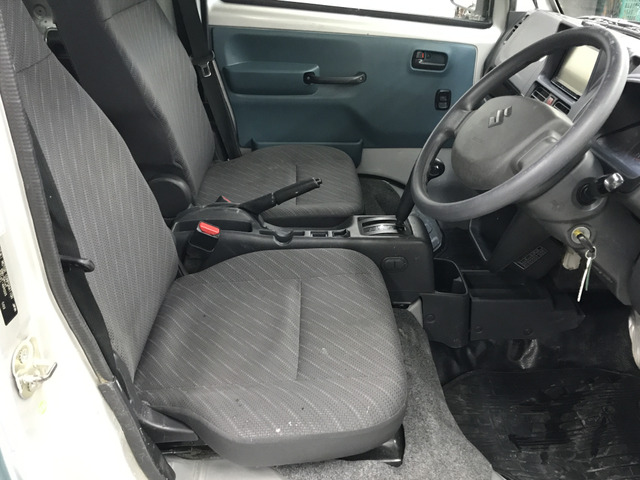 �y�W���ԗ��ɂ��āz �ቿ�i���������邽�߁A���ׂȏ��Ȃǂ͏C�������ɓW�����Ă���ꍇ���������܂��B�ł��邾�������������Ē����悤�ɂ��Ă���܂����A���s���ȕ��̓X�^�b�t�܂ł��q�˂��������B