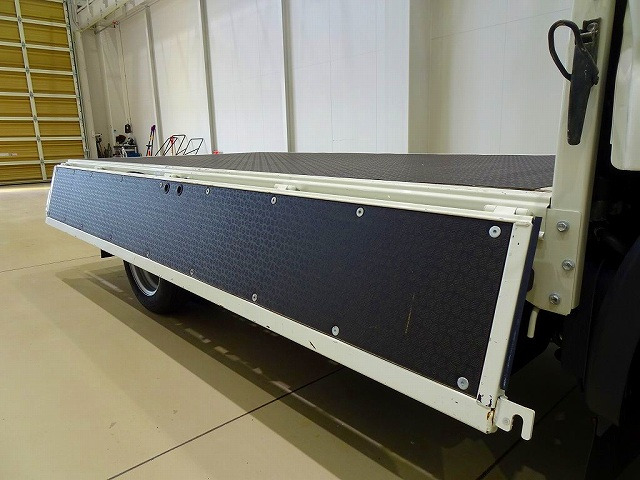 �ב����:311&times;161&times;38 �O���J ���E���邪��Q�[�g