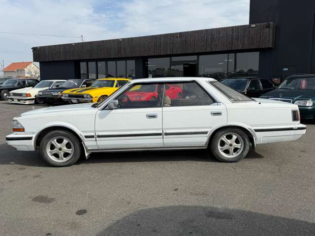 グロリアセダン