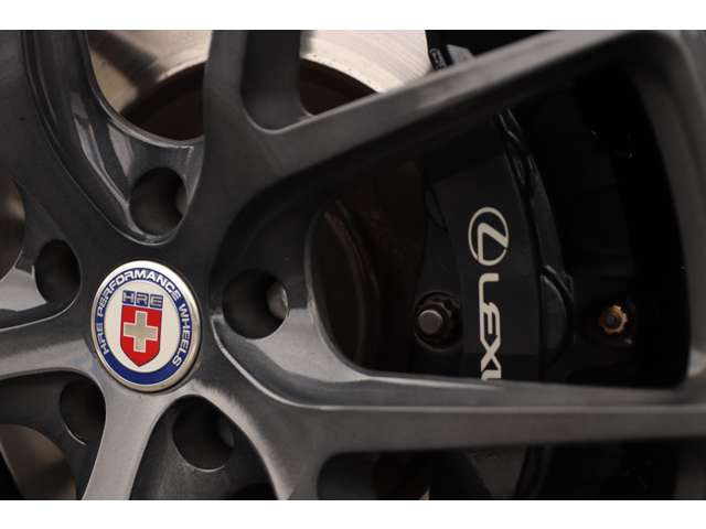 �t�����g6pot���A4pot�̃A���~���m�u���b�N�L�����p�[���̗p���Ă��܂��B