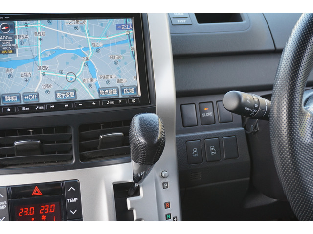 ノア2.0 Si ウェルキャブ スロープタイプI 車いす2脚仕様