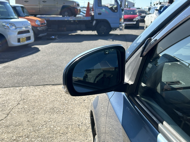 �y�x�����z���i�X�z���Ԃ������������܂��āA���ɗL�������܂��B�݌Ɏԗ��ɂȂ�܂��̂ŁA���񂲓s���̋X�������ɁA���ɗ��ĉ������B���X�\��������ƁA���ē����X���[�Y�ł��B