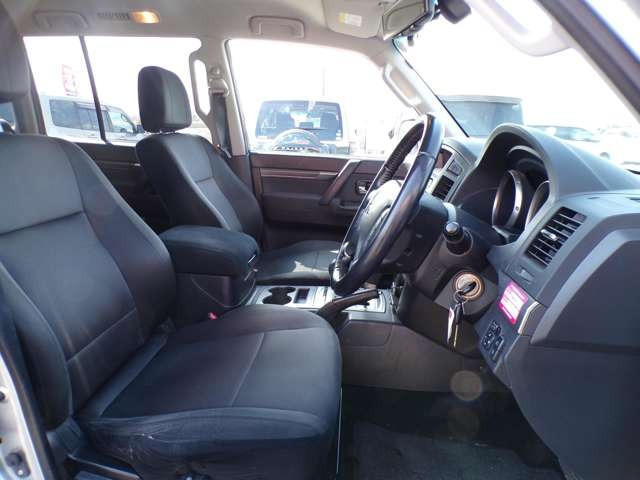 �O���[�v�݌�150��ȏ� �݌ɂɂȂ��Ԃ��T���܂������K���i�̃h���C�u���R�[�_�[�����t���\�ł� �{�X�ł̓��F���t�@�C�A ���[�h�X�^�[ �N���E�� LS �X�J�C���C�� �}�[�NX 86 �݌ɂ��L�x