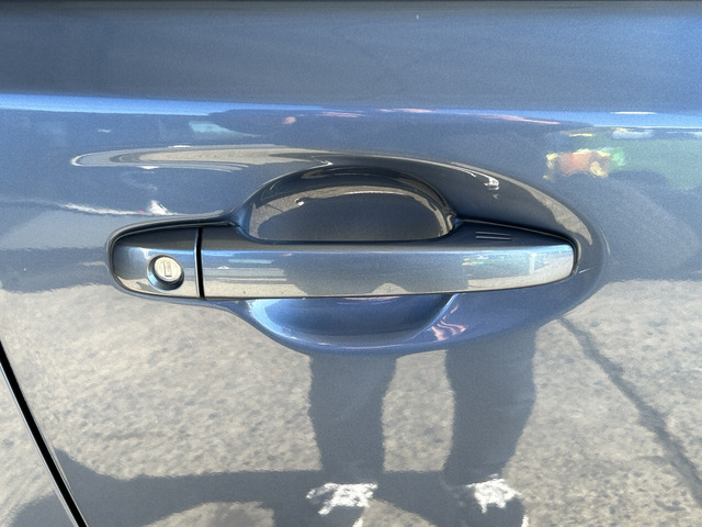 �y�x�����z���i�X�z���Ԃ������������܂��āA���ɗL�������܂��B�݌Ɏԗ��ɂȂ�܂��̂ŁA���񂲓s���̋X�������ɁA���ɗ��ĉ������B���X�\��������ƁA���ē����X���[�Y�ł��B