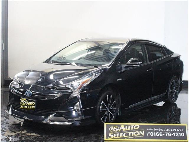 プリウス1.8 A プレミアム E-Four 4WD