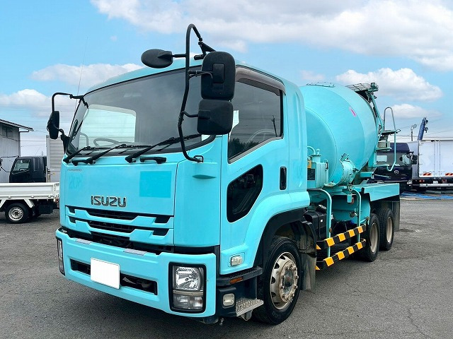 フォワードミキサー車