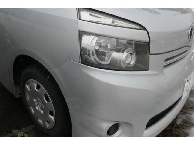 ヴォクシー2.0 トランスX 4WD