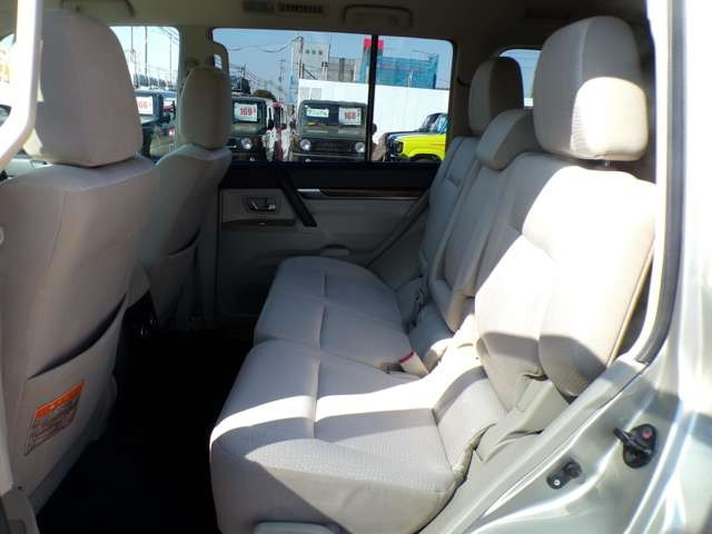 クロカンSUVのほかにもアルファード・エルグランド・セレナ・ステップワゴン・ヴォクシー・ヴェルファイア・オデッセイ・輸入車もポルシェカイエン ミニクロスオーバーオール4 キャプティバ等在庫しております