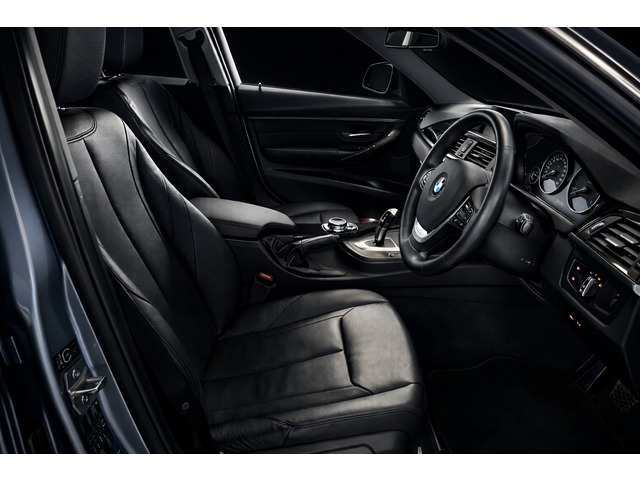 3シリーズセダン320d ラグジュアリー