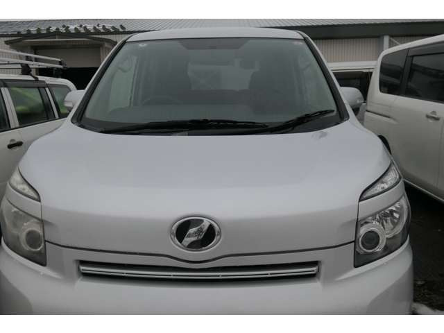 ヴォクシー2.0 トランスX 4WD