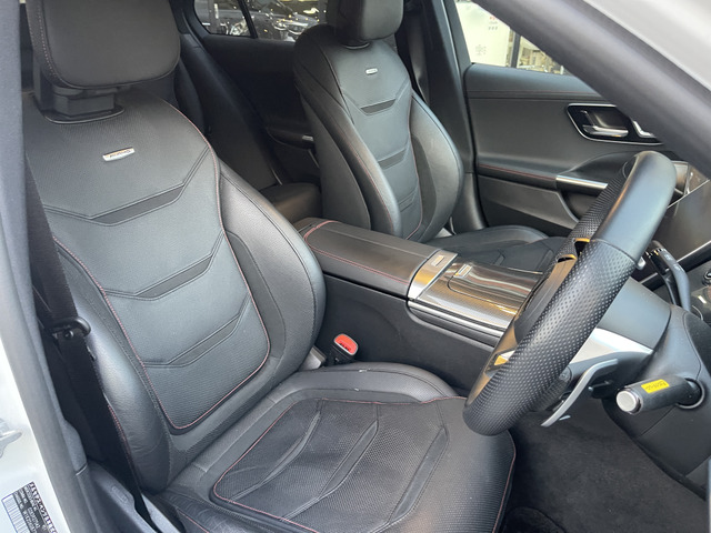 CクラスAMG C43 4マチック (BSG搭載モデル) 4WD